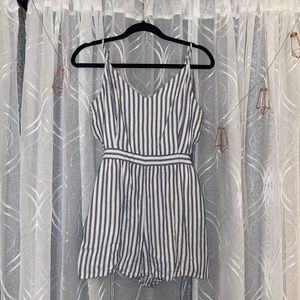 American Eagle romper